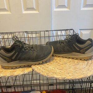 Merrell Men's Black and Gray nova 3 hiking Shoes